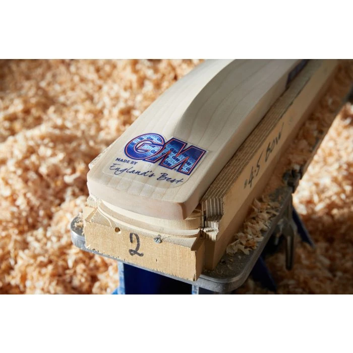 2024 Gunn And Moore Mana DXM 404 Cricket Bat - Image 8